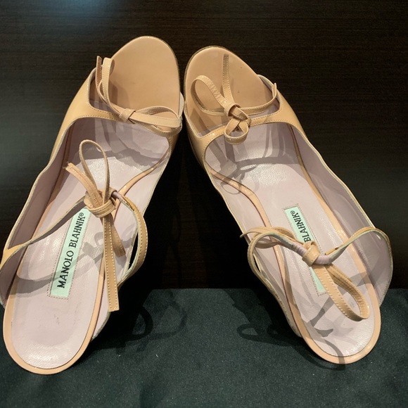 Manolo Blahnik Shoes Manolo Blahnik Blush Pink Patent
